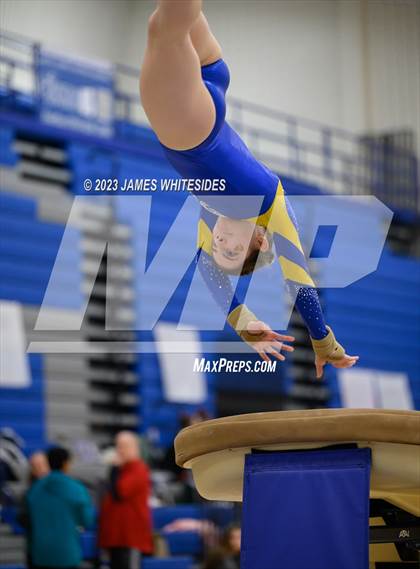 Thumbnail 1 in VHSL Occoquan Region 6C Championships photogallery.
