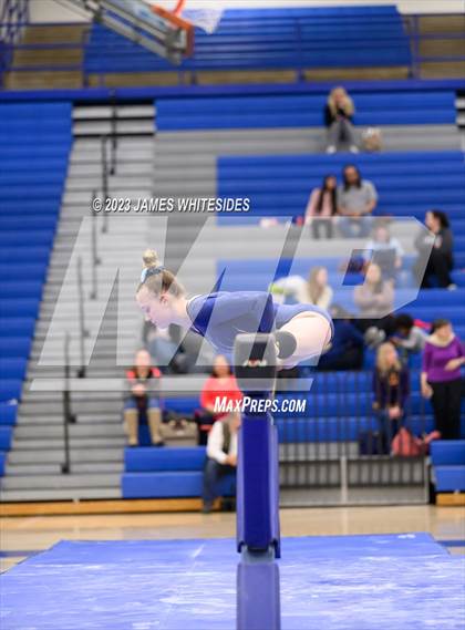 Thumbnail 3 in VHSL Occoquan Region 6C Championships photogallery.