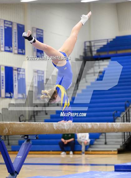 Thumbnail 1 in VHSL Occoquan Region 6C Championships photogallery.