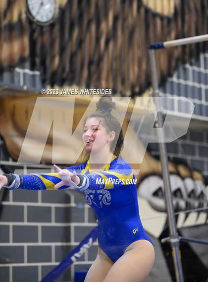 Thumbnail 2 in VHSL Occoquan Region 6C Championships photogallery.