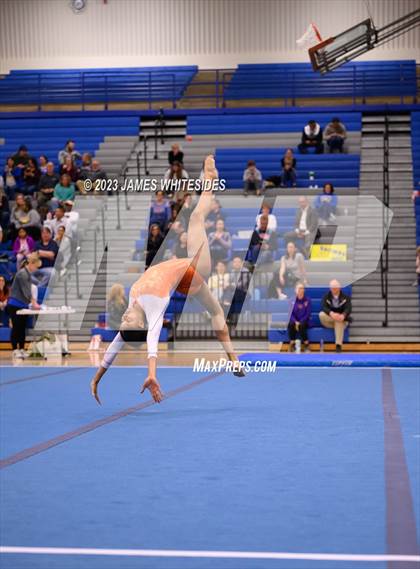 Thumbnail 2 in VHSL Occoquan Region 6C Championships photogallery.