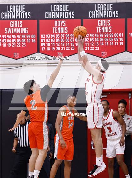 Thumbnail 1 in Harvard-Westlake vs Bishop Gorman (Harvard-Westlake Winter Showcase) photogallery.