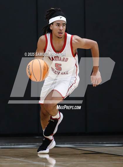 Thumbnail 3 in Harvard-Westlake vs Bishop Gorman (Harvard-Westlake Winter Showcase) photogallery.