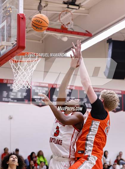 Thumbnail 2 in Harvard-Westlake vs Bishop Gorman (Harvard-Westlake Winter Showcase) photogallery.
