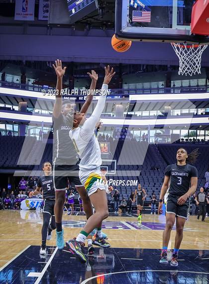 Thumbnail 1 in Sacramento vs. Vanden (CIF SJS D-3 Final) photogallery.