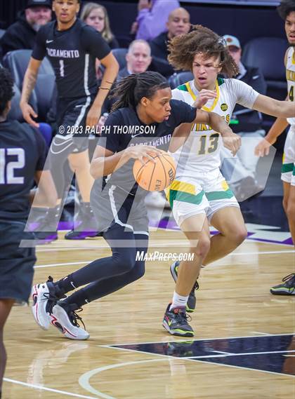 Thumbnail 3 in Sacramento vs. Vanden (CIF SJS D-3 Final) photogallery.