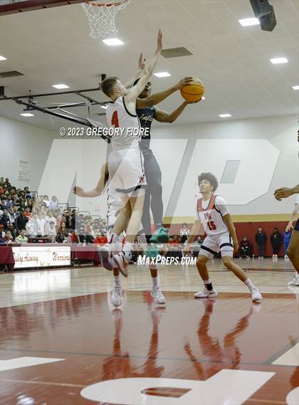 Thumbnail 1 in Harvard-Westlake vs. Notre Dame (SO) photogallery.