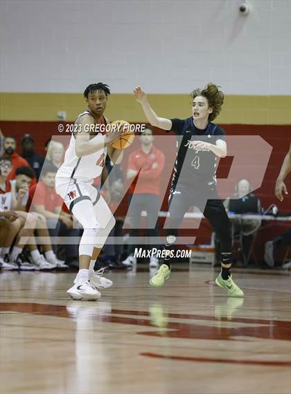 Thumbnail 3 in Harvard-Westlake vs. Notre Dame (SO) photogallery.