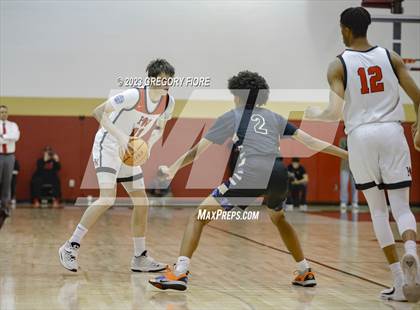 Thumbnail 1 in Harvard-Westlake vs. Notre Dame (SO) photogallery.