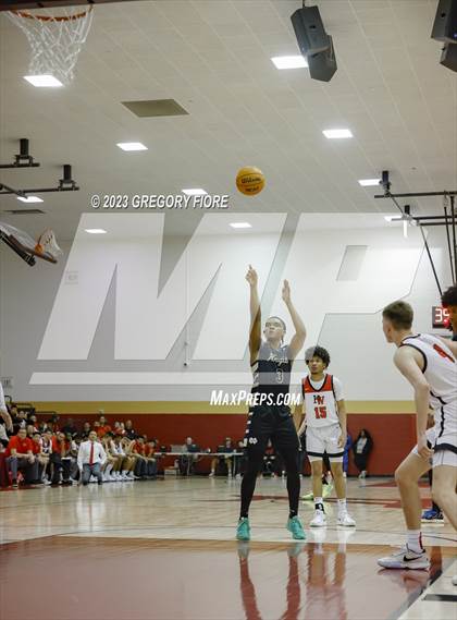 Thumbnail 2 in Harvard-Westlake vs. Notre Dame (SO) photogallery.