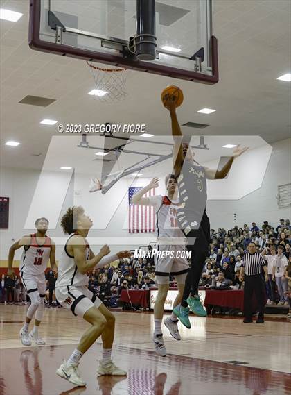 Thumbnail 3 in Harvard-Westlake vs. Notre Dame (SO) photogallery.