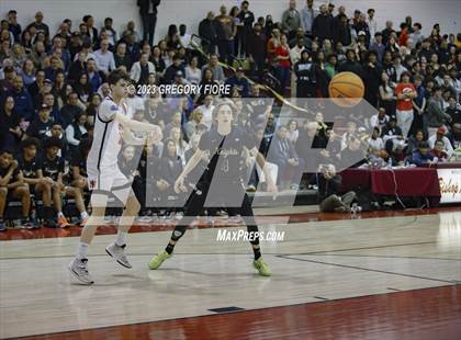 Thumbnail 3 in Harvard-Westlake vs. Notre Dame (SO) photogallery.