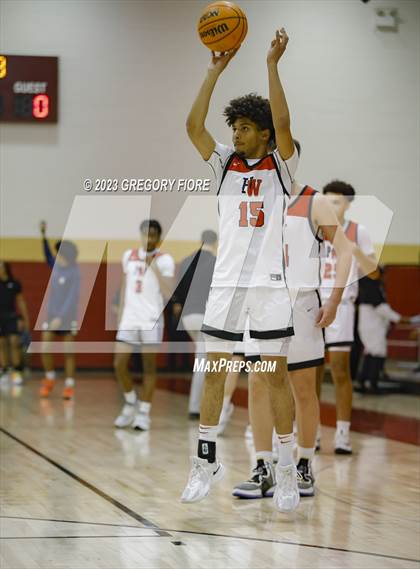 Thumbnail 2 in Harvard-Westlake vs. Notre Dame (SO) photogallery.