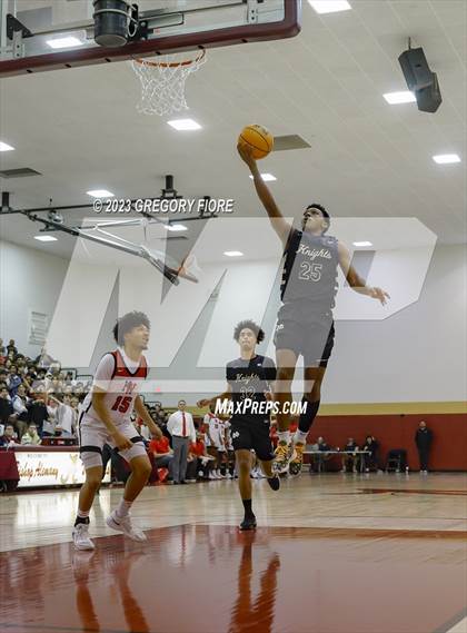 Thumbnail 3 in Harvard-Westlake vs. Notre Dame (SO) photogallery.