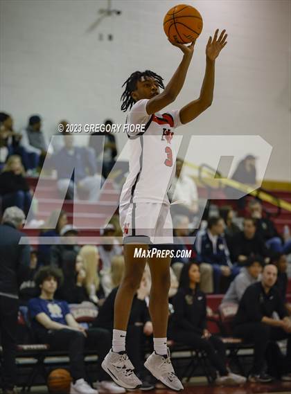 Thumbnail 2 in Harvard-Westlake vs. Notre Dame (SO) photogallery.