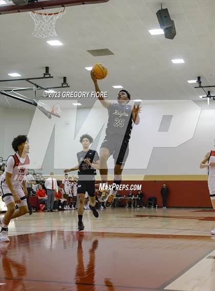 Thumbnail 2 in Harvard-Westlake vs. Notre Dame (SO) photogallery.