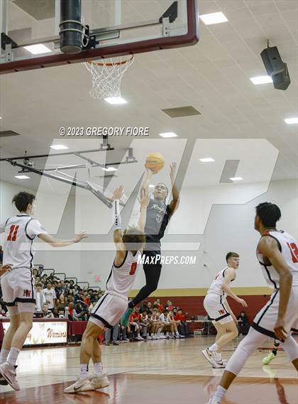 Thumbnail 1 in Harvard-Westlake vs. Notre Dame (SO) photogallery.