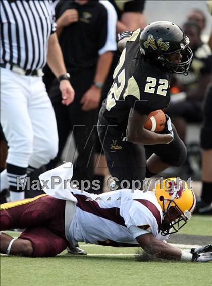 Thumbnail 1 in Glades Central vs. Denison (Texas vs. Florida Football Showcase) photogallery.