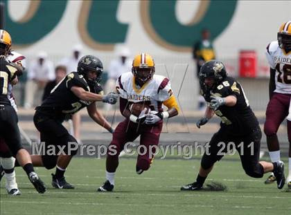 Thumbnail 2 in Glades Central vs. Denison (Texas vs. Florida Football Showcase) photogallery.