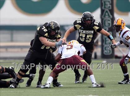 Thumbnail 3 in Glades Central vs. Denison (Texas vs. Florida Football Showcase) photogallery.