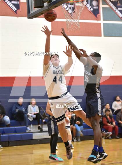 Thumbnail 2 in Valor Christian vs. Centennial (Tarkanian Classic) photogallery.