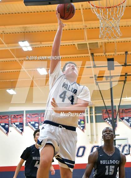 Thumbnail 2 in Valor Christian vs. Centennial (Tarkanian Classic) photogallery.