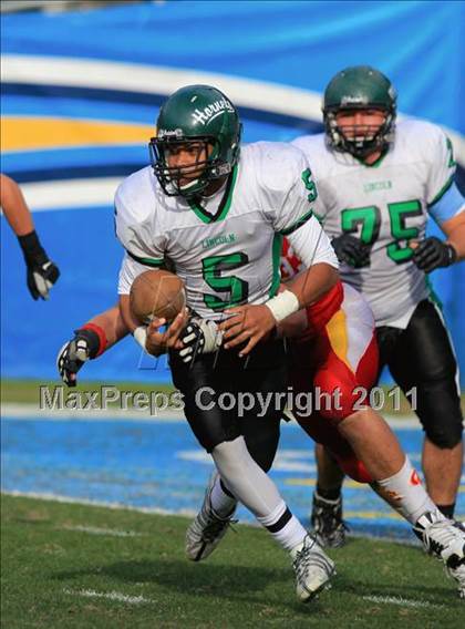 Thumbnail 3 in Lincoln vs. Cathedral Catholic (CIF SDS D3 Final) photogallery.