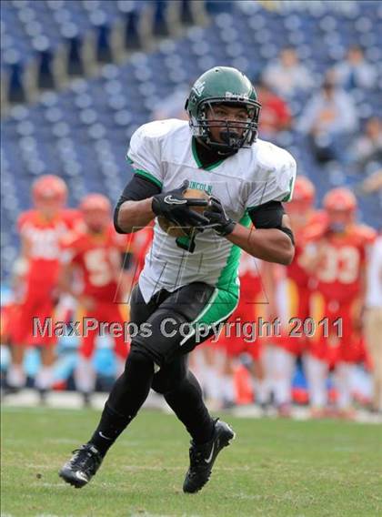 Thumbnail 3 in Lincoln vs. Cathedral Catholic (CIF SDS D3 Final) photogallery.