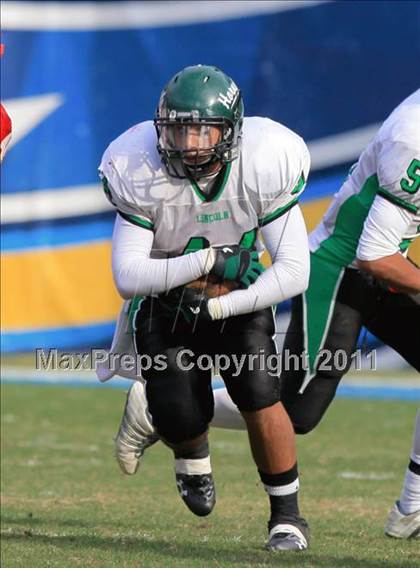 Thumbnail 3 in Lincoln vs. Cathedral Catholic (CIF SDS D3 Final) photogallery.