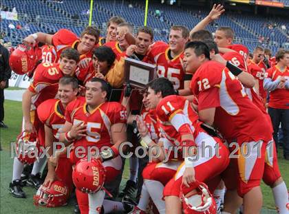 Thumbnail 2 in Lincoln vs. Cathedral Catholic (CIF SDS D3 Final) photogallery.