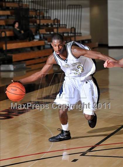 Thumbnail 3 in Rowland vs. Righetti (APU Shootout) photogallery.