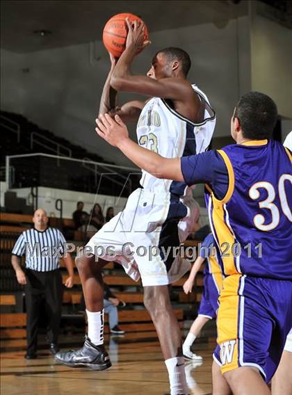 Thumbnail 3 in Rowland vs. Righetti (APU Shootout) photogallery.