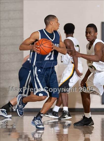 Thumbnail 2 in College Park vs Eisenhower (MaxPreps Holiday Classic) photogallery.