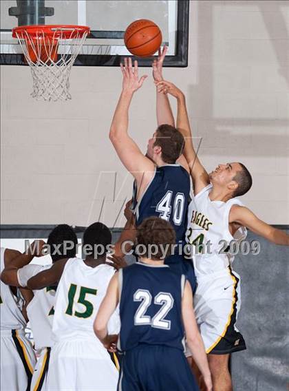 Thumbnail 3 in College Park vs Eisenhower (MaxPreps Holiday Classic) photogallery.