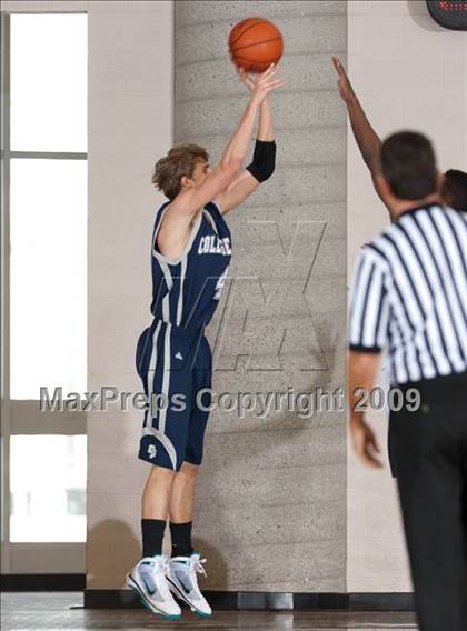 Thumbnail 3 in College Park vs Eisenhower (MaxPreps Holiday Classic) photogallery.