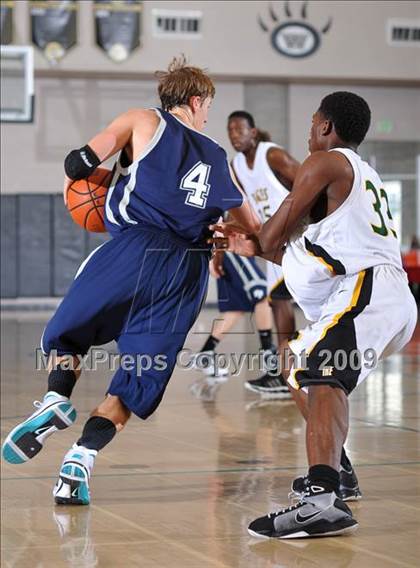 Thumbnail 3 in College Park vs Eisenhower (MaxPreps Holiday Classic) photogallery.
