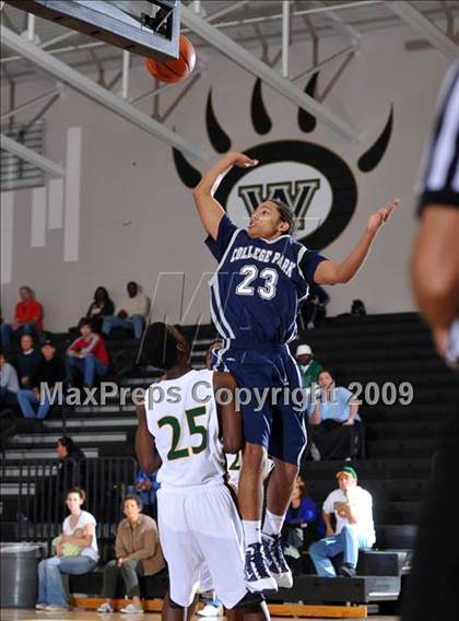 Thumbnail 2 in College Park vs Eisenhower (MaxPreps Holiday Classic) photogallery.
