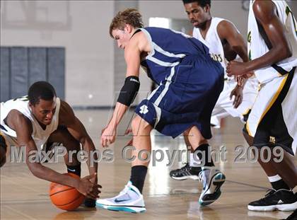 Thumbnail 1 in College Park vs Eisenhower (MaxPreps Holiday Classic) photogallery.