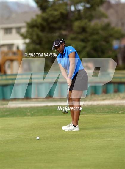 Thumbnail 1 in Loveland Invitational photogallery.
