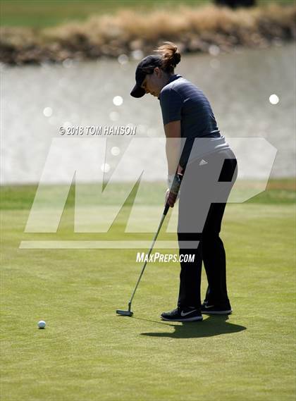 Thumbnail 2 in Loveland Invitational photogallery.