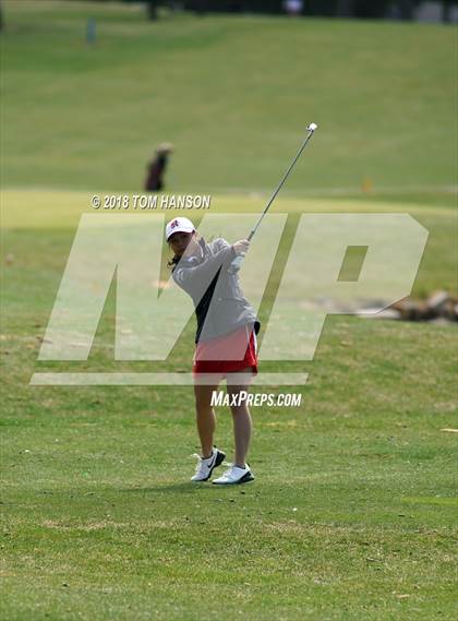 Thumbnail 2 in Loveland Invitational photogallery.