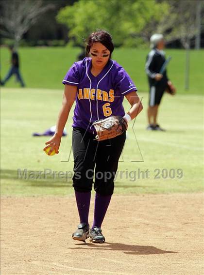 Thumbnail 3 in Norwalk vs. Aliso Niguel photogallery.