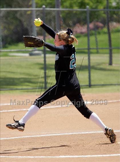 Thumbnail 1 in Norwalk vs. Aliso Niguel photogallery.