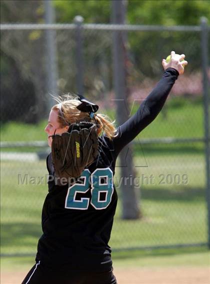 Thumbnail 2 in Norwalk vs. Aliso Niguel photogallery.