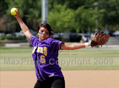 Thumbnail 2 in Norwalk vs. Aliso Niguel photogallery.