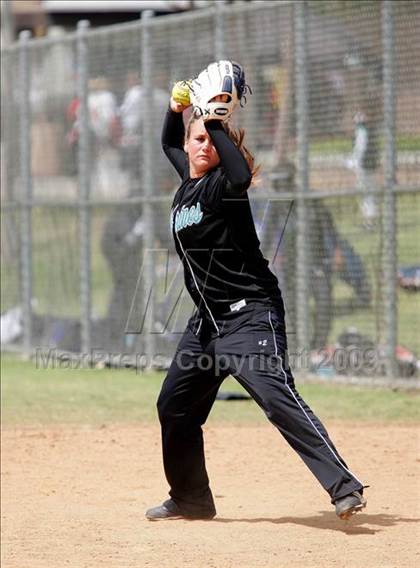 Thumbnail 3 in Norwalk vs. Aliso Niguel photogallery.