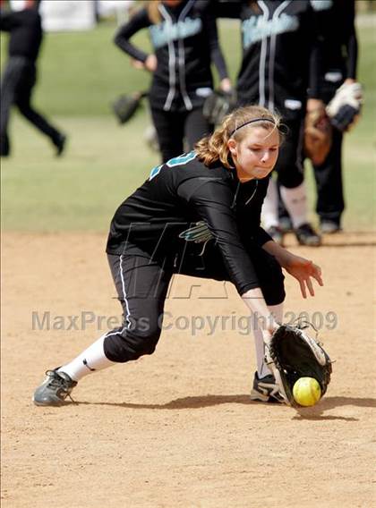 Thumbnail 3 in Norwalk vs. Aliso Niguel photogallery.