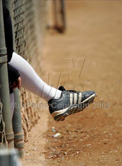 Thumbnail 3 in Norwalk vs. Aliso Niguel photogallery.