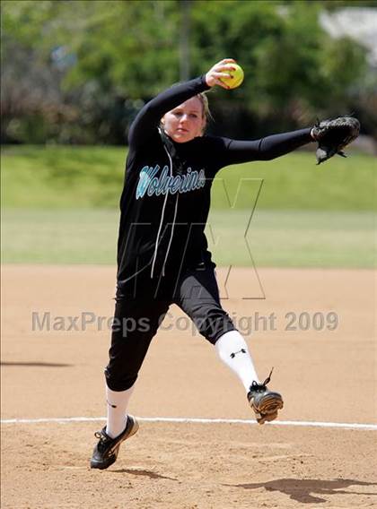 Thumbnail 3 in Norwalk vs. Aliso Niguel photogallery.