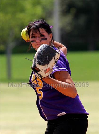 Thumbnail 3 in Norwalk vs. Aliso Niguel photogallery.